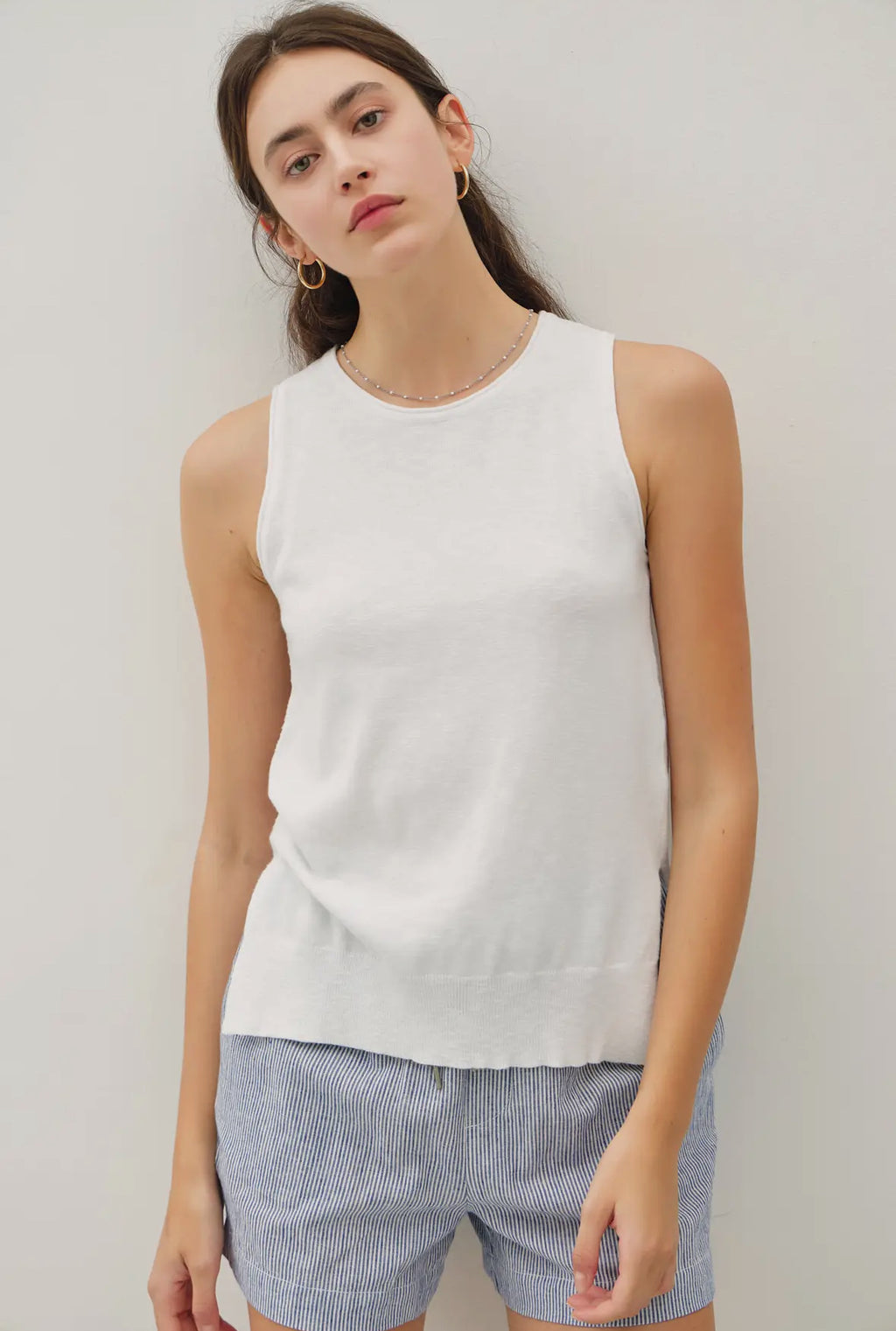 Classic pullover raw seam detailed knit tank